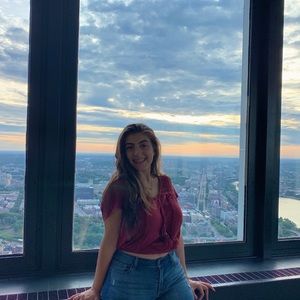 Meet your Posher, Jessica